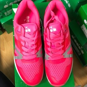 Diadora N9000 MM Bright hot pink!